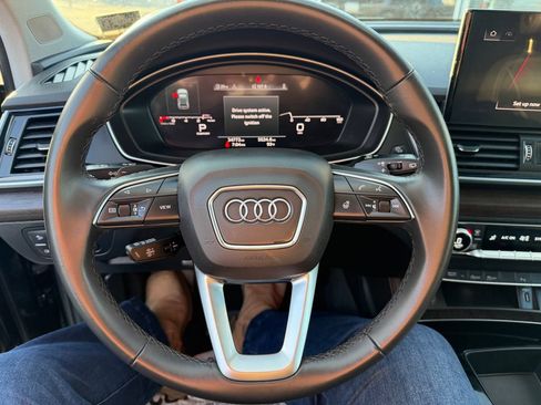 Used 2023 Audi Q5 2.0T Premium Plus w/ Premium Plus Package AWD/4WD image 15