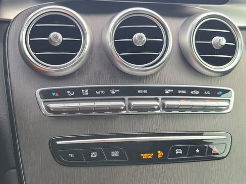 Used 2022 Mercedes-Benz GLC 300 4MATIC image 22