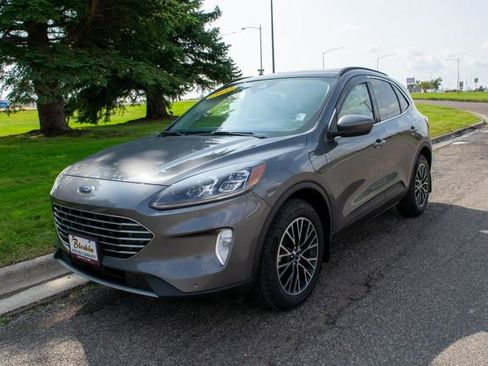 Used 2022 Ford Escape Titanium w/ Class II Trailer Tow Package image 1