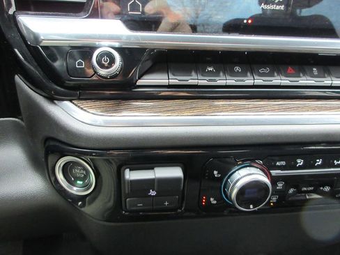 Certified 2025 GMC Sierra 1500 Elevation image 33