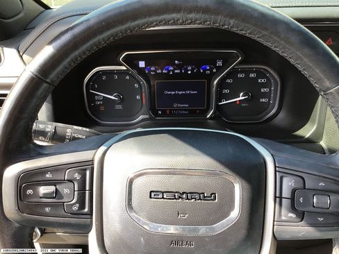 Used 2021 GMC Yukon Denali w/ Denali Ultimate Package AWD/4WD image 8