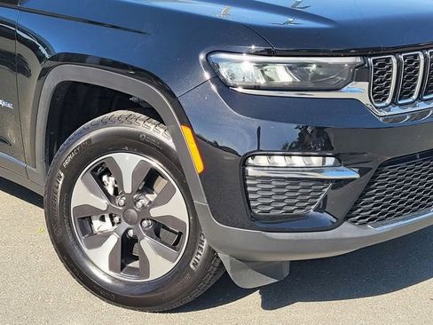 Used 2023 Jeep Grand Cherokee 4WD 4xe image 10