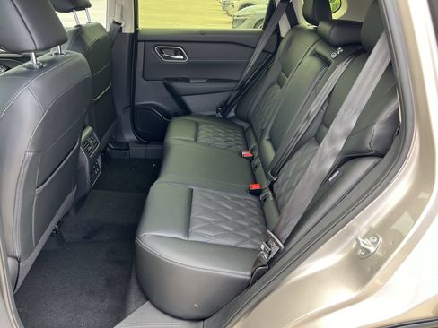 New 2026 Nissan Rogue Platinum w/ Platinum Premium Package AWD/4WD image 15