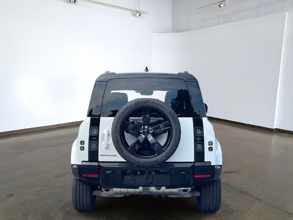 New 2026 Land Rover Defender 110 X-Dynamic SE AWD/4WD image 5