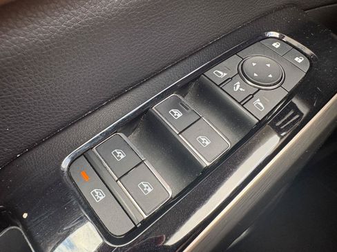 Used 2023 Nissan Pathfinder Platinum FWD image 34
