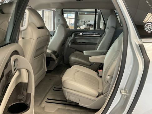 Used 2016 Buick Enclave Leather w/ Trailering Package image 21