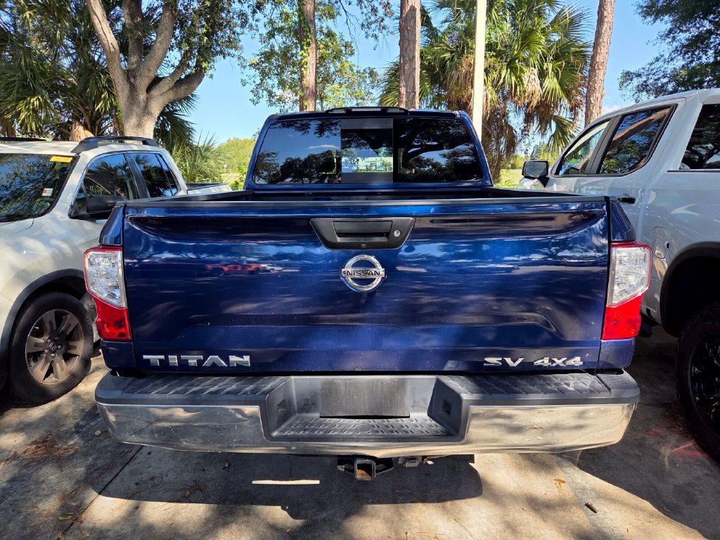 Used 2019 Nissan Titan SV AWD/4WD image 6