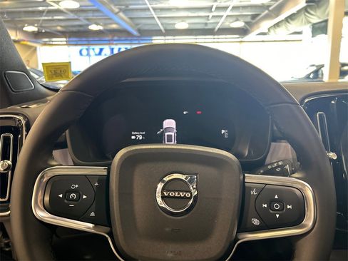 Certified 2023 Volvo XC40 Recharge Plus image 12