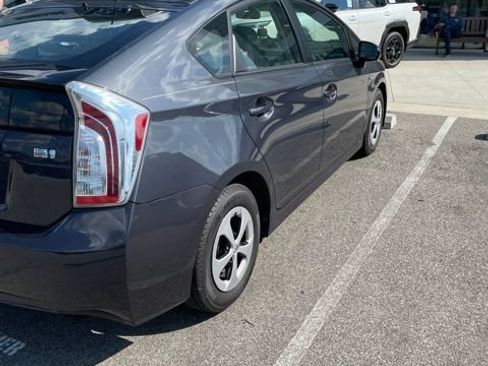 Used 2014 Toyota Prius Three FWD image 3