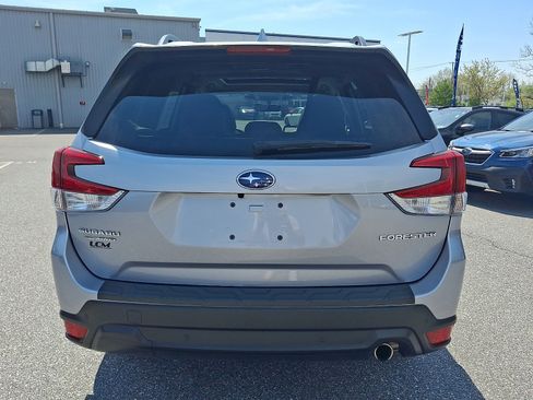 Certified 2023 Subaru Forester Limited AWD/4WD image 5