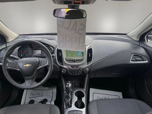 Used 2017 Chevrolet Cruze LT w/ Convenience Package FWD image 12
