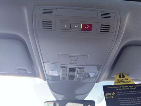 New 2026 Volkswagen Taos SE image 15