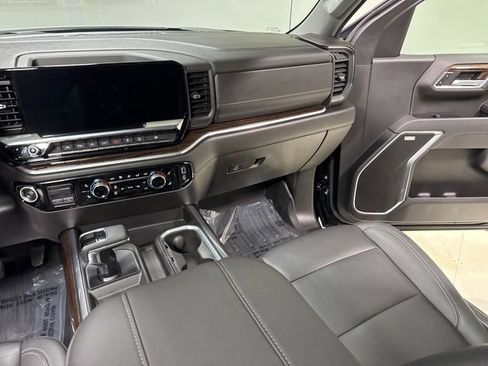 Used 2024 GMC Sierra 1500 Elevation w/ Elevation Premium Package AWD/4WD image 26