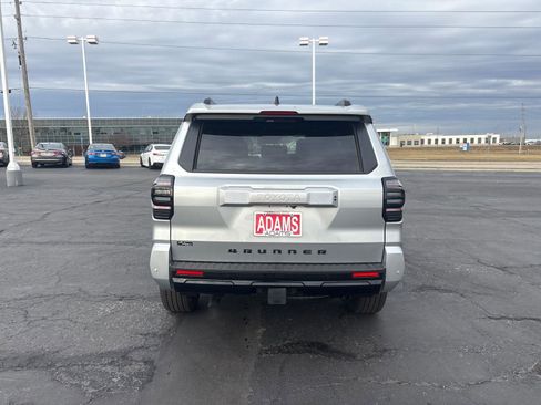 Used 2025 Toyota 4Runner TRD Sport image 7