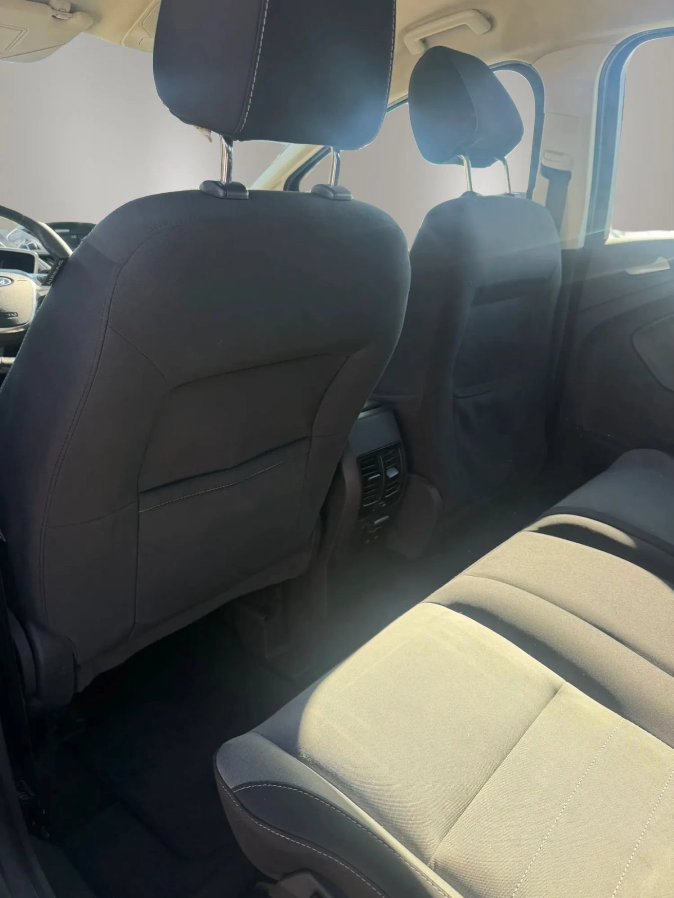 Used 2014 Ford C-MAX SE w/ Equipment Group 201A FWD image 17
