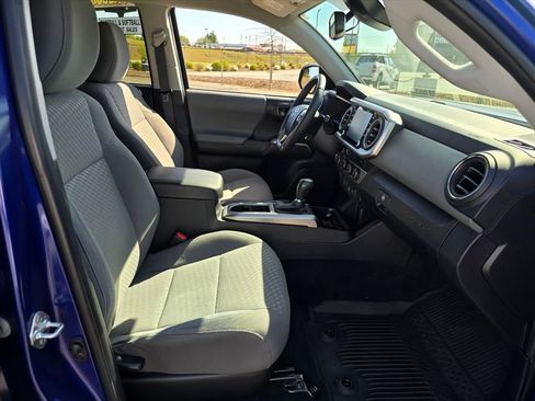 Used 2023 Toyota Tacoma SR5 AWD/4WD image 14