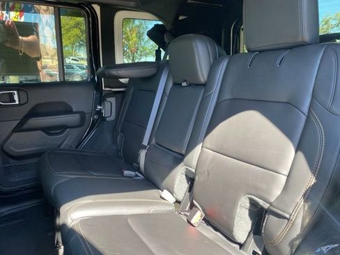 Used 2025 Jeep Wrangler Unlimited Rubicon 392 image 17