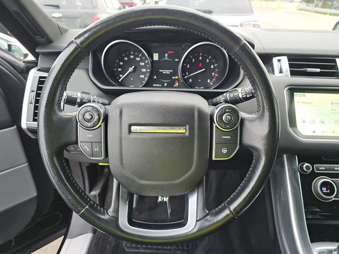 Used 2017 Land Rover Range Rover Sport HSE image 8