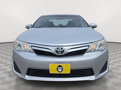 Used 2012 Toyota Camry LE FWD image 2