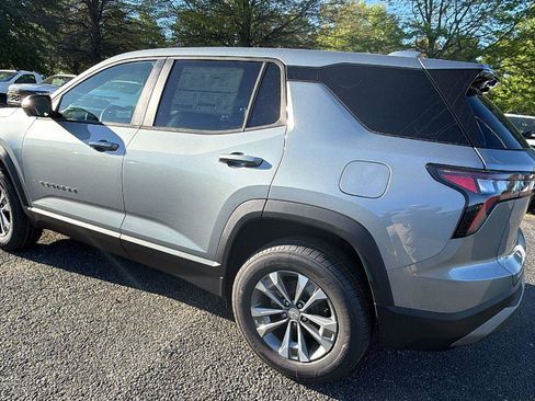 New 2026 Chevrolet Equinox LT image 7