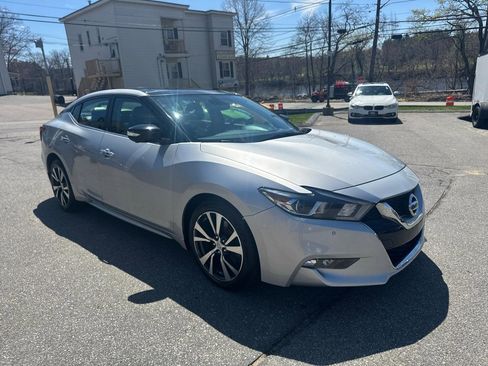 Used 2016 Nissan Maxima Platinum image 5