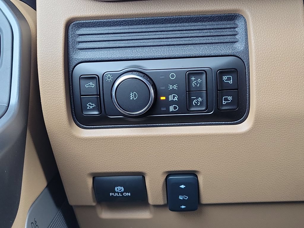 New 2026 Ford F250 Lariat w/ Black Appearance Package AWD/4WD image 25