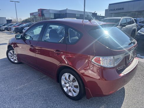 Used 2010 Subaru Impreza 2.5i image 3