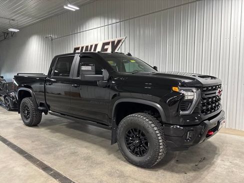 Used 2026 Chevrolet Silverado 2500 ZR2 w/ LPO, Dark Essentials Package AWD/4WD image 4