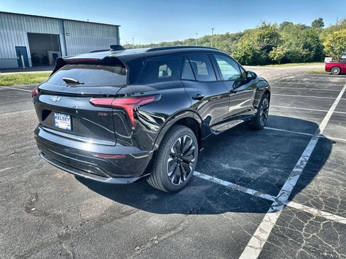 New 2025 Chevrolet Blazer EV RS image 8