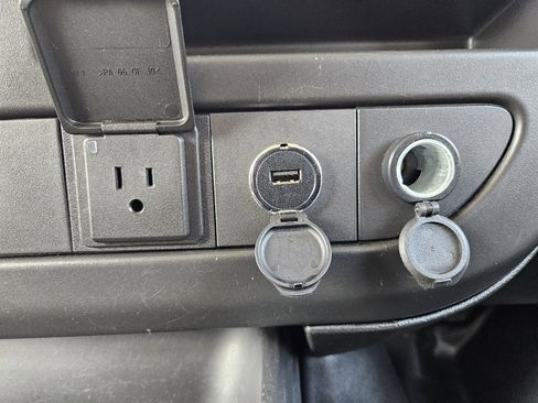 Used 2020 Chevrolet Express 3500 LS image 37