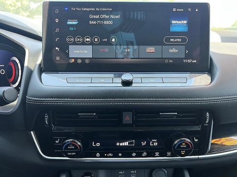 Certified 2025 Nissan Rogue SL FWD image 26