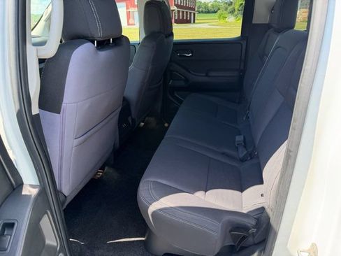 Used 2023 Nissan Frontier SV AWD/4WD image 18