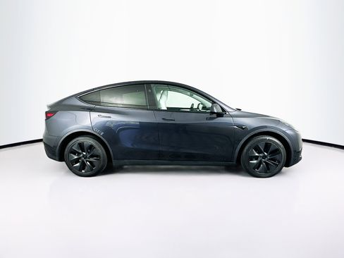 Used 2025 Tesla Model Y Long Range image 10
