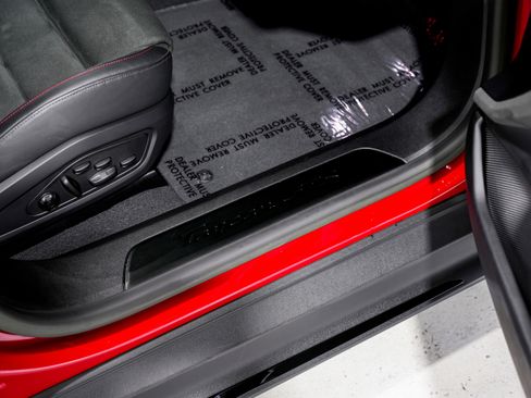 Used 2023 Porsche Taycan GTS image 25