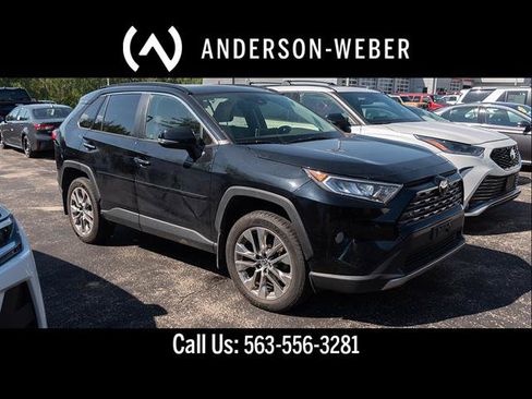 Used 2019 Toyota RAV4 Limited w/ Cold Weather Package AWD/4WD image 1