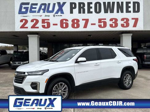 Used 2023 Chevrolet Traverse LT image 1