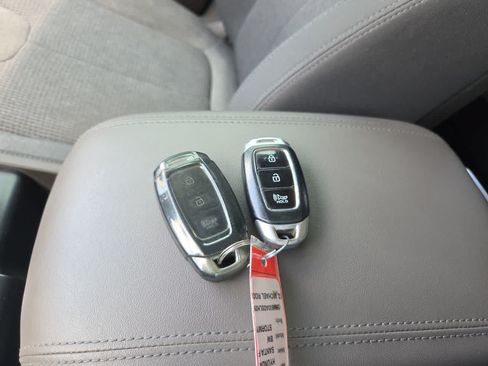 Used 2020 Hyundai Santa Fe SEL FWD image 27