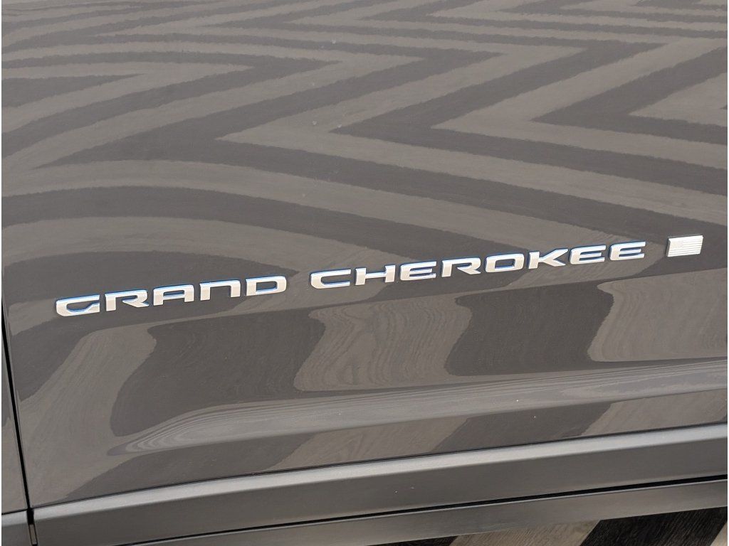 Used 2024 Jeep Grand Cherokee Limited 4xe AWD/4WD image 6