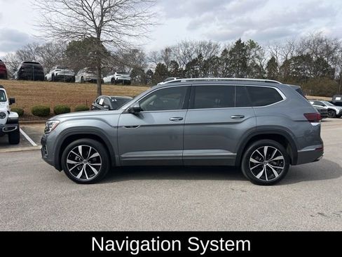 Used 2024 Volkswagen Atlas SEL Premium R-Line image 3