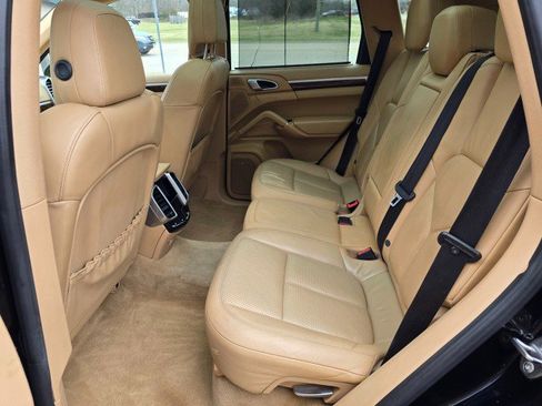 Used 2013 Porsche Cayenne image 29