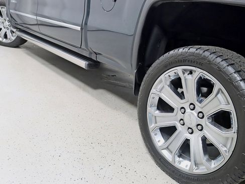 Used 2018 GMC Sierra 1500 Denali w/ Denali Ultimate Package AWD/4WD image 12