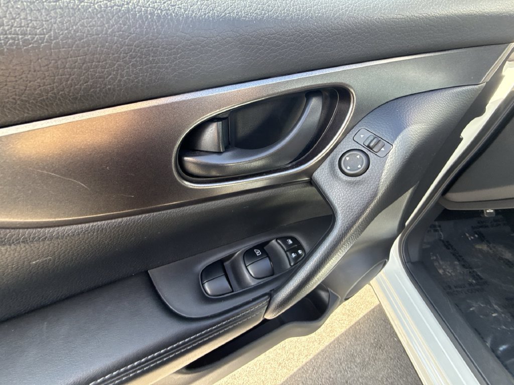 Used 2021 Nissan Rogue Sport S AWD/4WD image 13