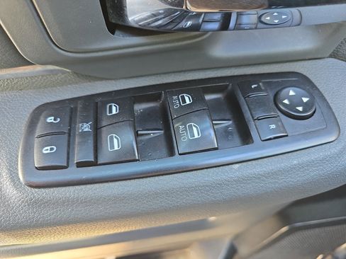 Used 2016 RAM 1500 Classic SLT image 27