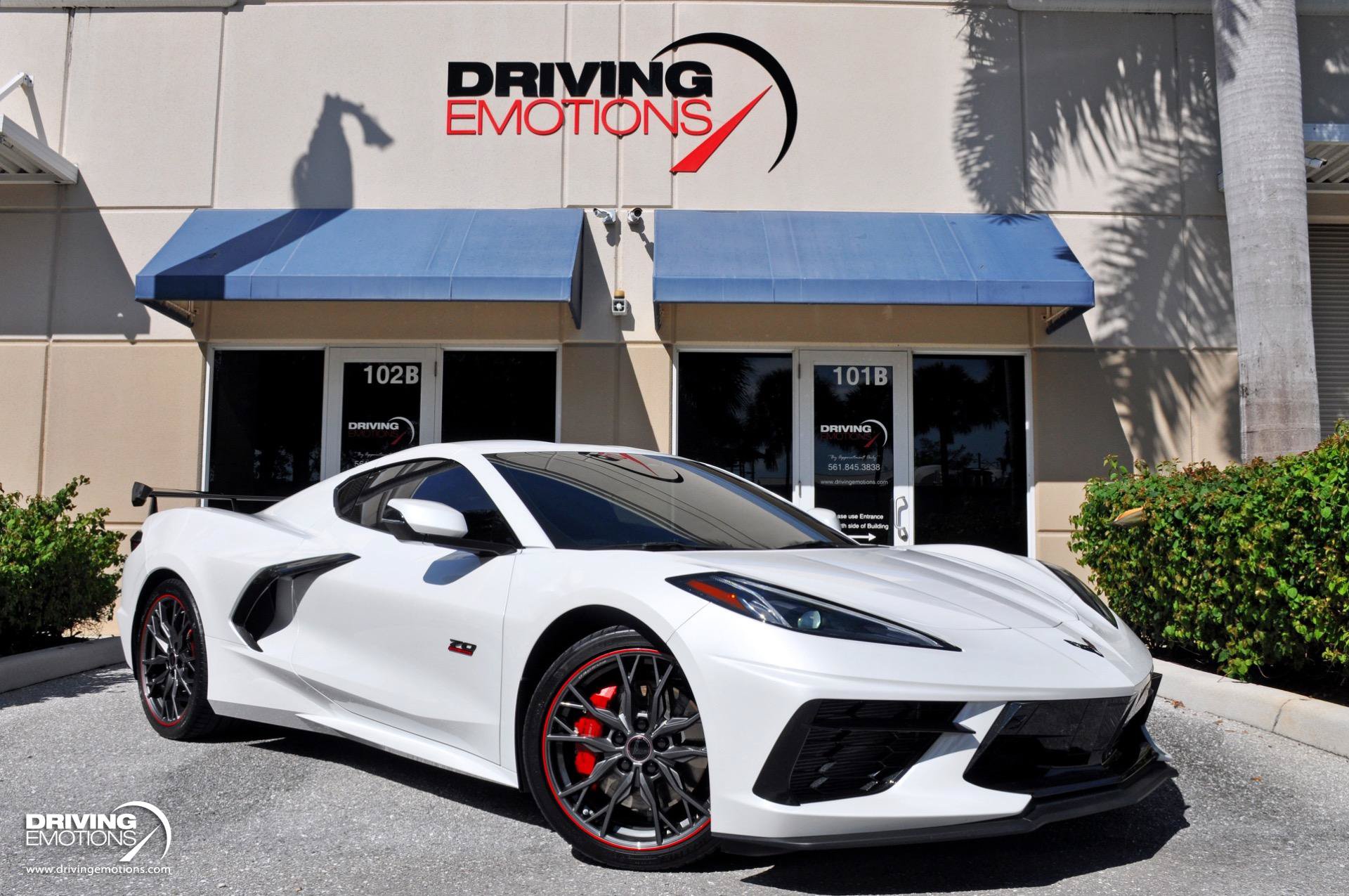 Used 2023 Chevrolet Corvette Stingray Premium Cpe w/ Z51 Performance Package RWD image 1