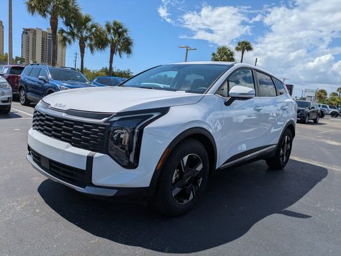 Certified 2026 Kia Sportage LX w/ LX Convenience Package FWD image 6