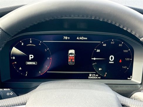 New 2025 Mitsubishi Outlander SE image 12