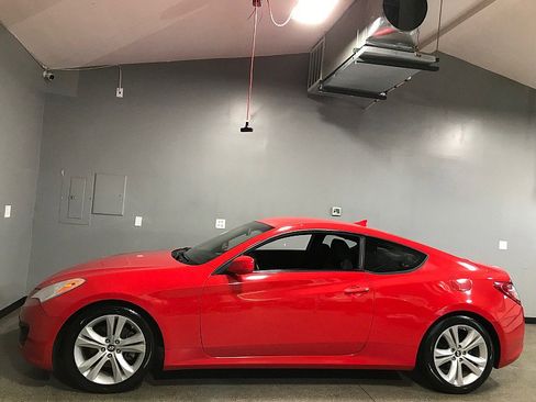 Used 2012 Hyundai Genesis 2.0T image 6