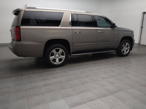 Used 2017 Chevrolet Suburban Premier RWD image 10