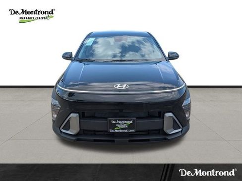 New 2026 Hyundai Kona SE image 2