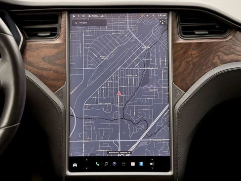 Used 2018 Tesla Model X 100D image 18